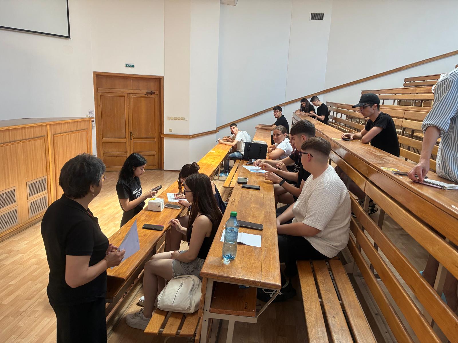 Proiectul OUDI – „Oportunități Universitare pentru Diversitate și Integrare”, prezentat elevilor în Amfiteatrul Universității Internaționale Danubius