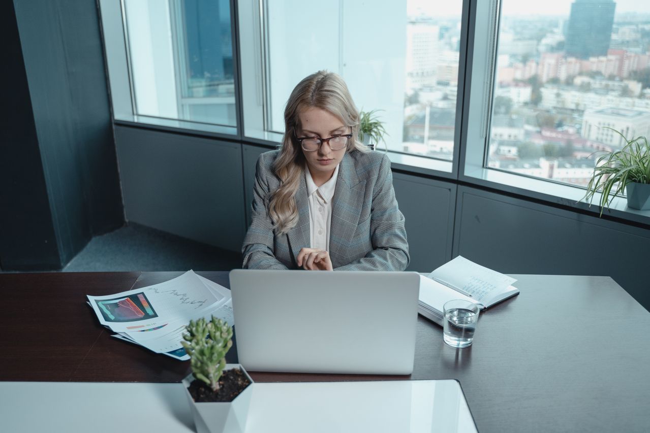  ANUNȚ DE POST VACANT - ASISTENT MANAGER