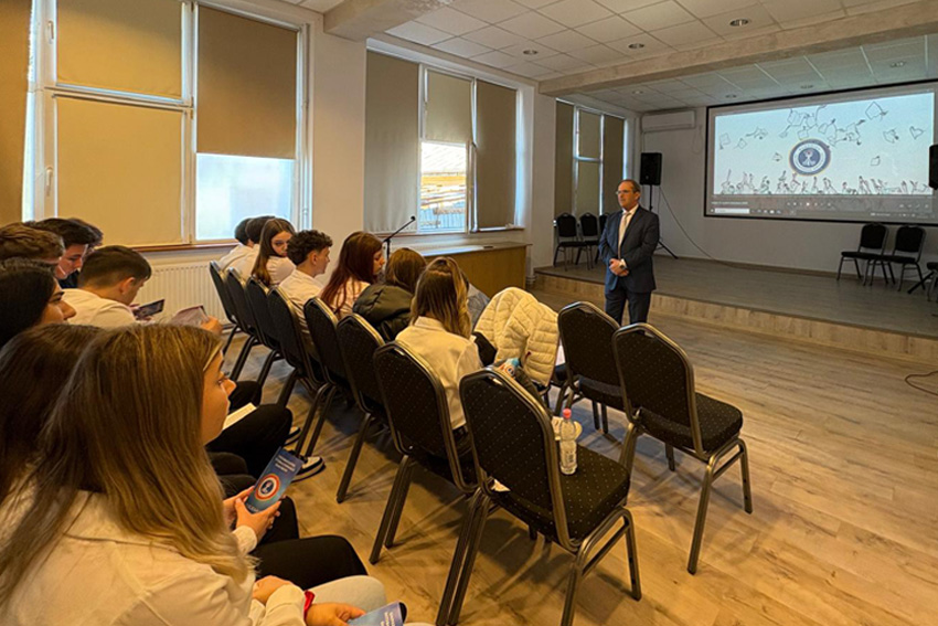 Presentation the Educational Opportunities of Danubius International University at „Grigore Tocilescu” High School in Mizil