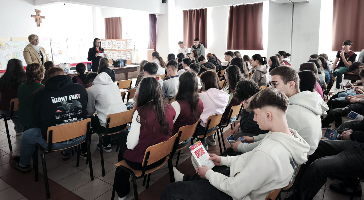 Promoting University Studies in High Schools: Direct Dialogue with Future Students in Onești