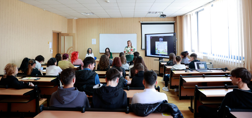 „Maratonul Profesiilor” la Universitatea Internațională Danubius: primii pași spre cariera de asistent social